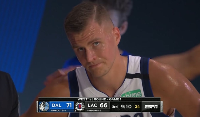 ポルジンギス退場 に批判殺到 スター選手らもsnsで苦言 Tunadrama